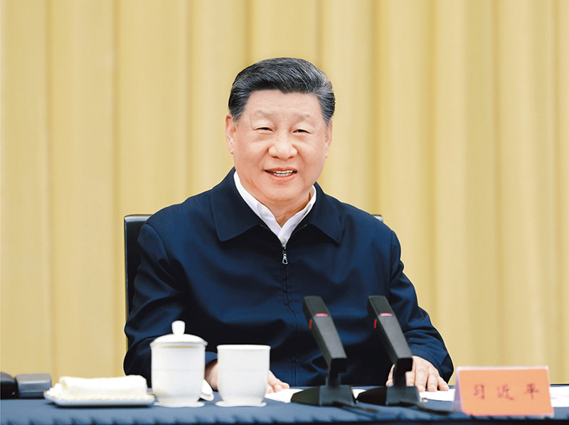 2025年4月30日上午，中共中央總書記、國家主席、中央軍委主席習近平在上海主持召開部分省區市“十五五”時期經濟社會發展座談會並發表重要講話。 新華社記者 王曄/攝